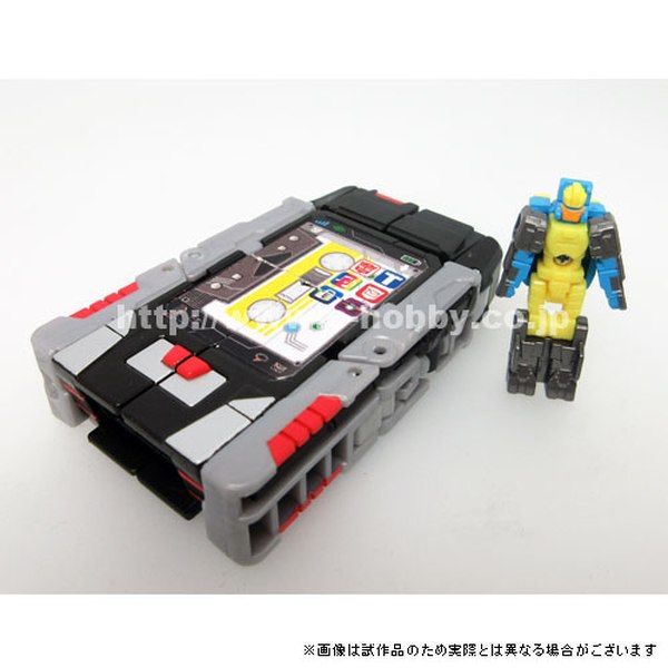 Color Photos Of Legends Series Blaster Wheelie Rewind Weirdwolf Fortress Maximus  (4 of 17)